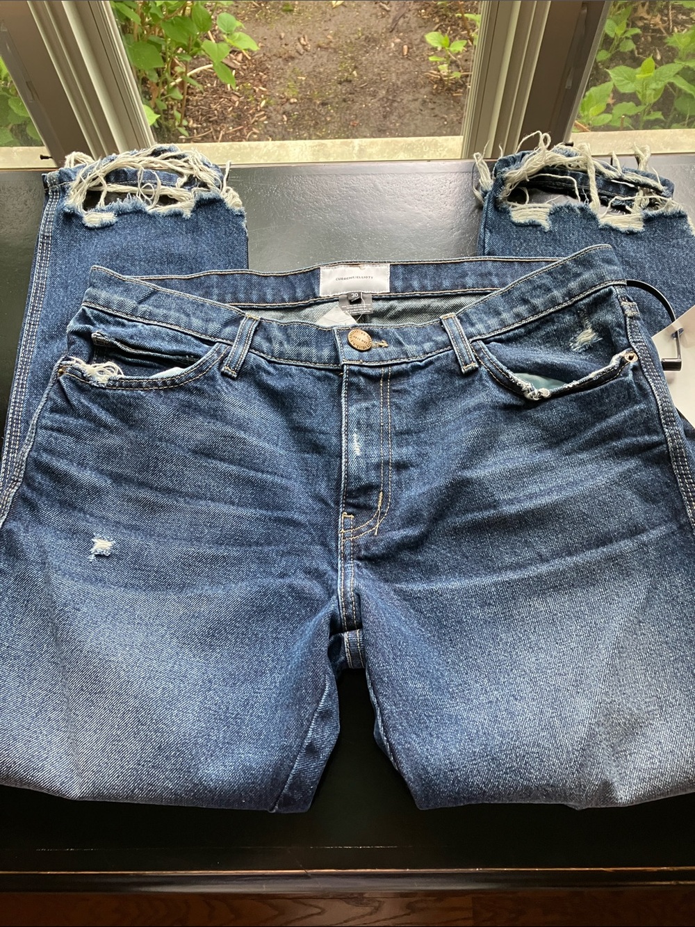 Current Elliot The Cropped Straight Further Destroy w/Hacked Hem Distressed 30